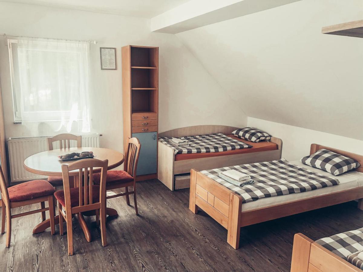 Apartment And Rooms Maraton ครานสกา โกรา ภายนอก รูปภาพ