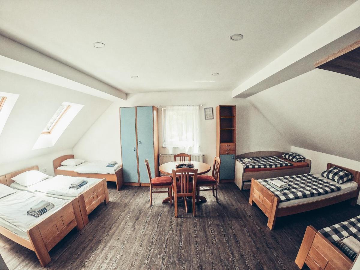 Apartment And Rooms Maraton ครานสกา โกรา ภายนอก รูปภาพ